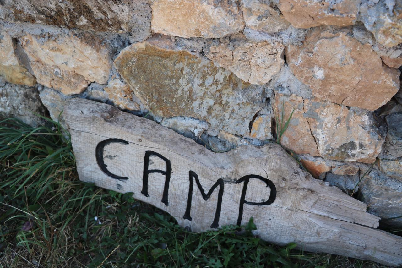 Отель Eco Camp Dzogaska Vrela Плевля Экстерьер фото