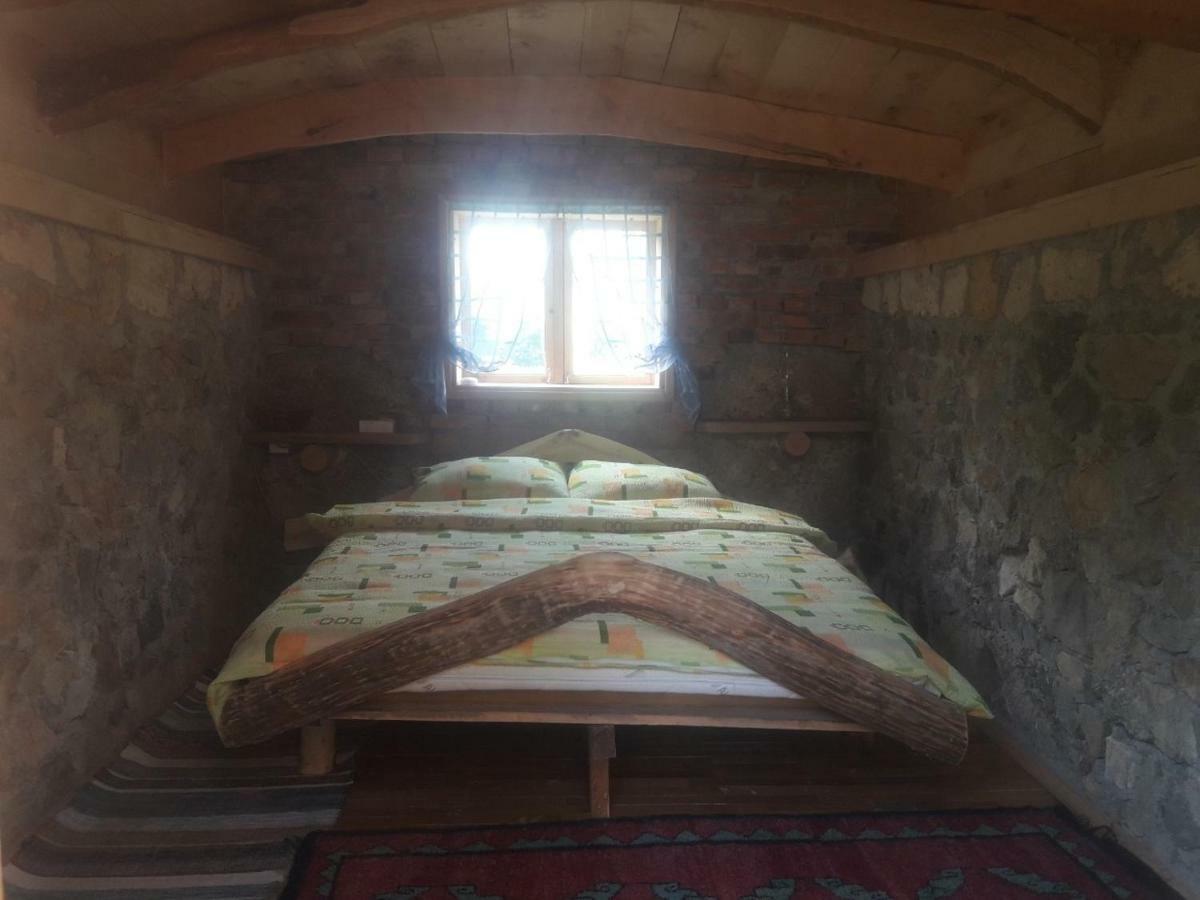 Отель Eco Camp Dzogaska Vrela Плевля Экстерьер фото